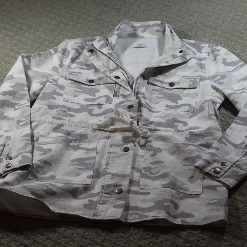 Mud Pie Size Small Denim Grey Camo Utility Jacket - LIKE NEW